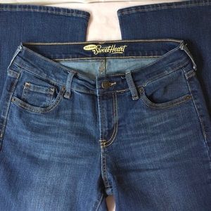 Old Navy The Sweetheart Bootcut Medium Wash Jeans Size 4 Inseam 31”